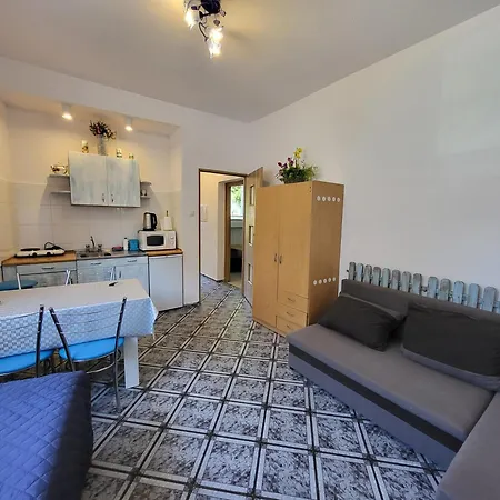 Studio-tani Apartment